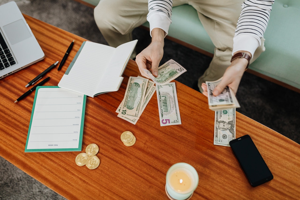 What Bills to Expect When Renting an Apartment?