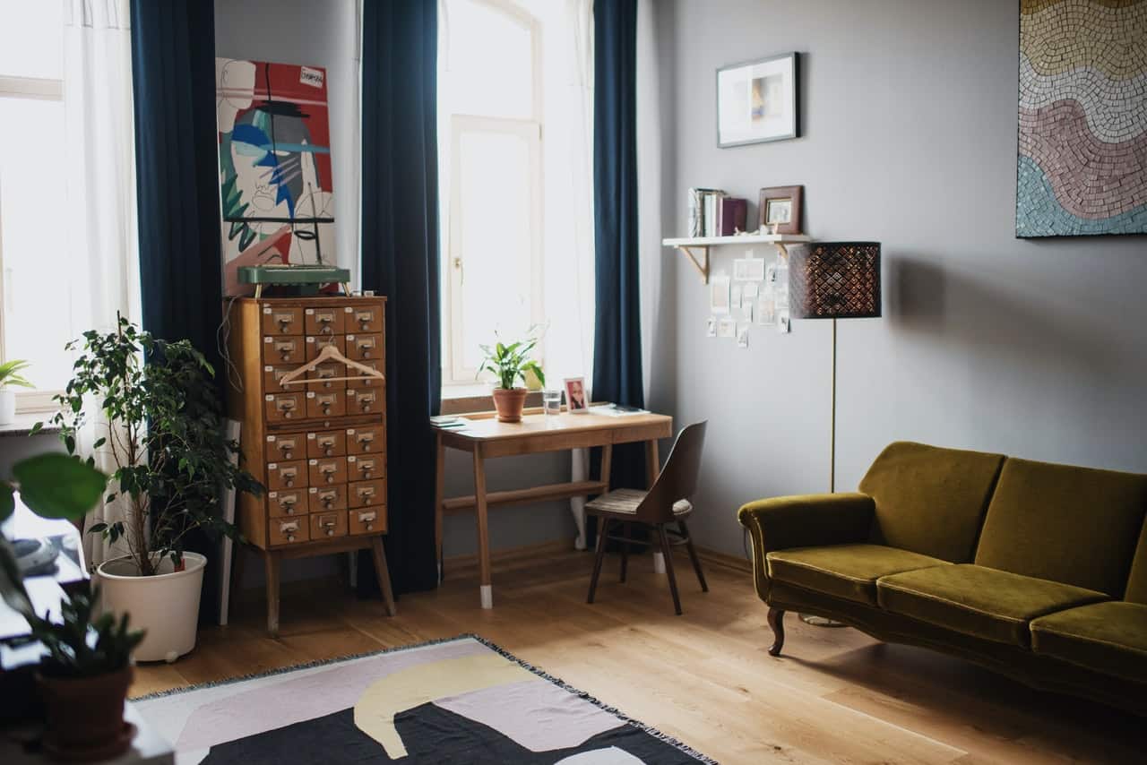 How to Arrange Furniture in a Small Living Room Apartment